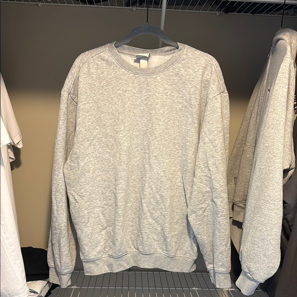 Men's Gray Sweater